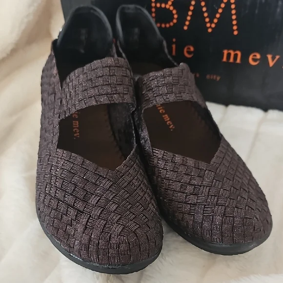 bernie mev. Women's Dark Brown Woven Flats - Picture 4 of 12